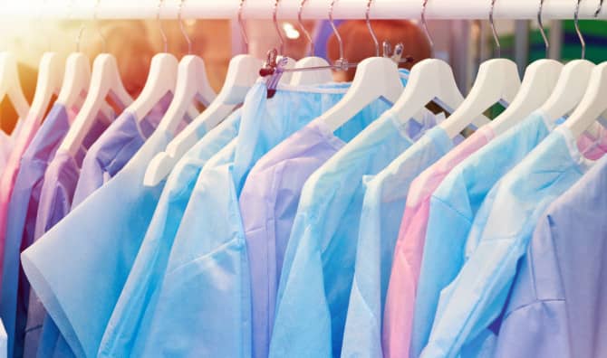 Unique Hospital Gowns Lighten the Lives of Sick Teens [VIDEO]