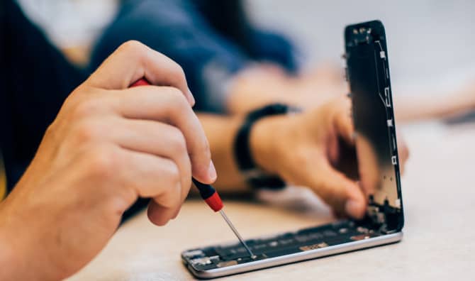 The Phone Repair Shop That Fixes Far More Than Just Phones