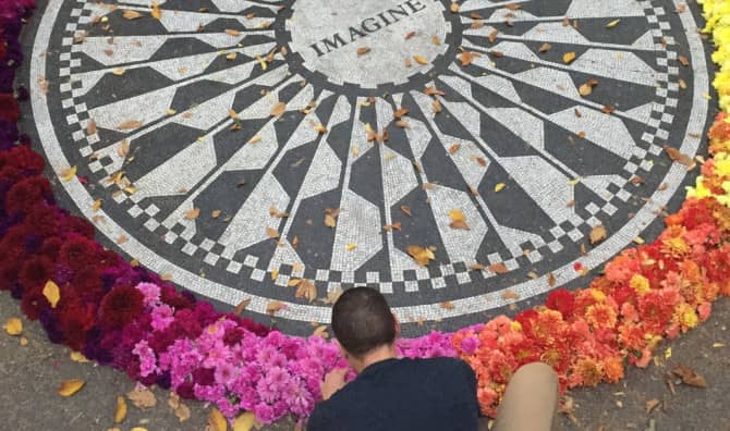 Stressed New Yorkers Get a Flower Bouquet in Unlikely Places
