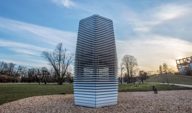 The Smog Free Tower Makes Jewelry From Polluted Air