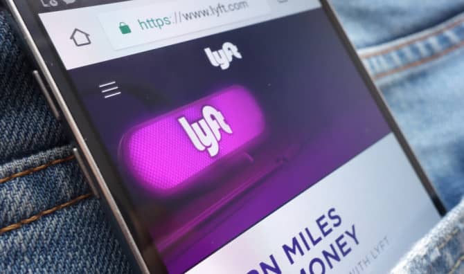 Lyft Gives Free Rides to Cancer Patients Heading to Treatment