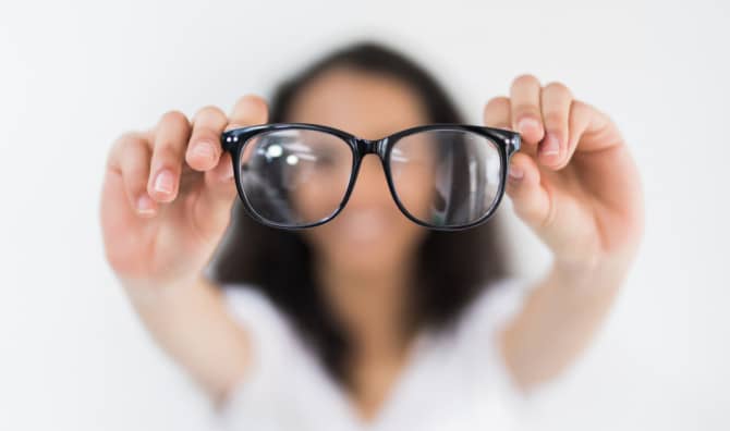 How Can These Glasses for the Third World Cost Only $1?