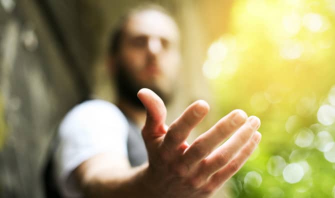 New Study Finds Bystanders Will Almost Always Help Others