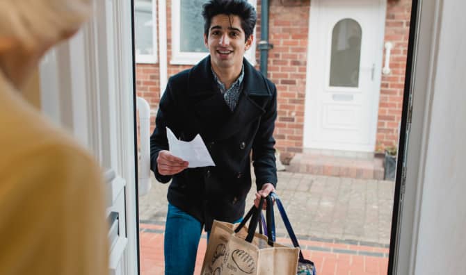 5 Valuable Ways Youth Can Donate Their Time to Help Seniors