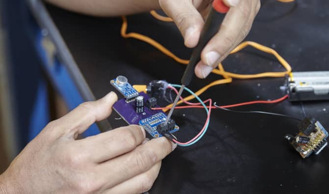 This Hearing Aid Uses Only $1 Worth of Parts