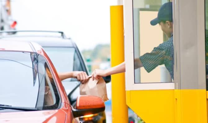 900 Customers Pay It Forward at a Minnesota Drive-Thru