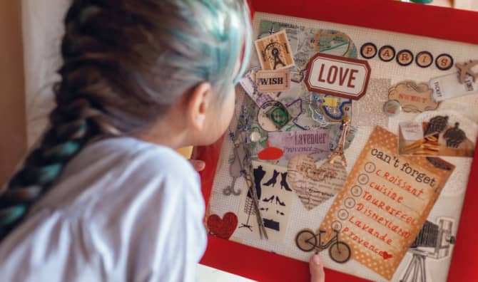 How to Manifest Aspirations Using a Vision Board