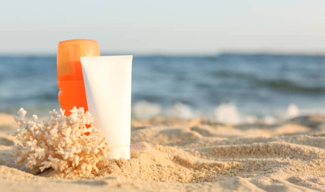 Alternative Sunscreen Could Help Corals And Skin Health at the Beach