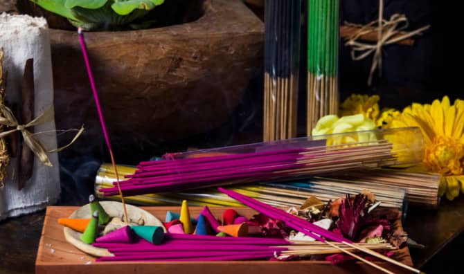 5 Powerful and Fragrant Incense Aromas