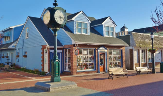 7 Best Small Towns off the Beaten Path to Visit