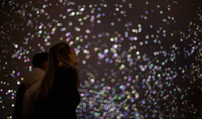 Innovative Fireworks Show Sparks Pure, Silent Magic