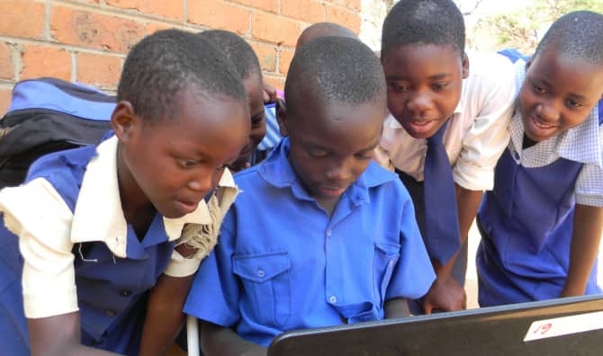 Using Old Computers to Bring Technological Literacy to Students