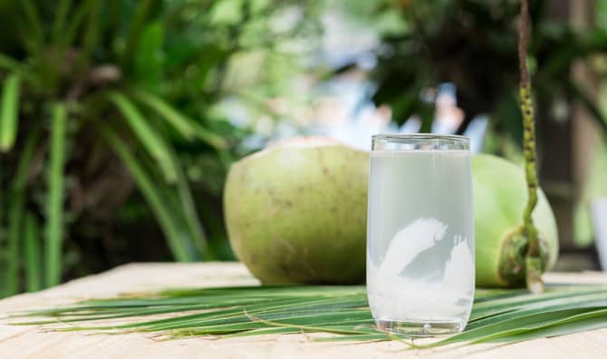 5 Benefits of Natural Coconut Water