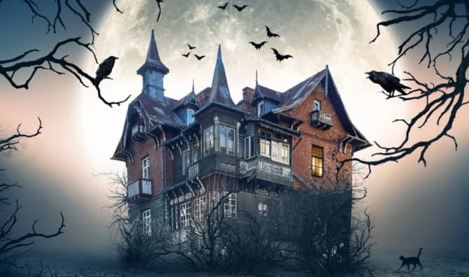 5 Spine-Chilling Towns to Visit This Halloween