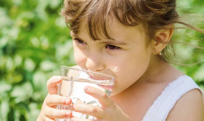 Hydropanels Bring Drinking Water to Thirsty Towns