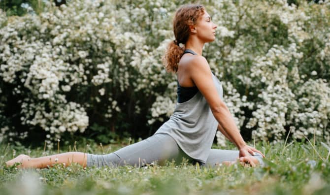 5 Free Spirited Yoga Poses That are Inspired by Air