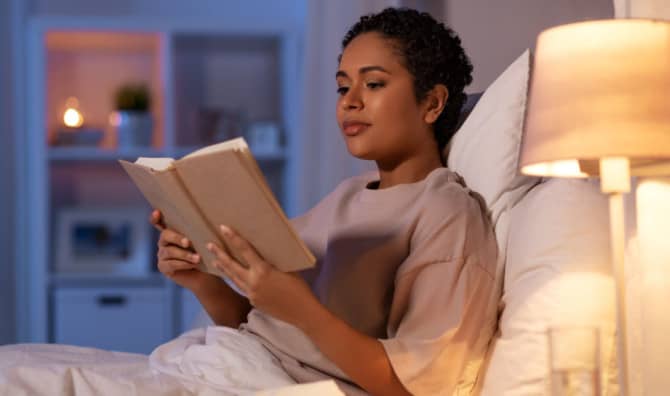 5 Great Reasons to Read Before Going to Sleep