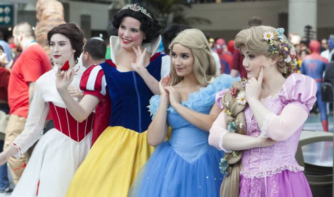 Embracing Magic: The Heartwarming ‘Hug Rule’  for Characters in This Famous Theme Park