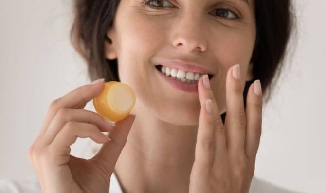 5 Natural Ways to Heal Chapped Lips
