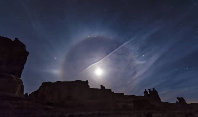 How to Spot Moon Halos in the Night Sky