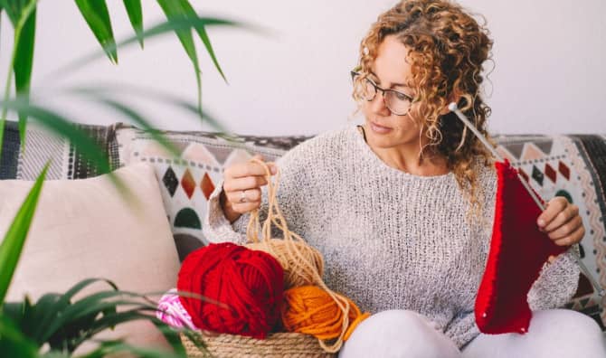 5 Relaxing Hobbies to Enjoy This Winter