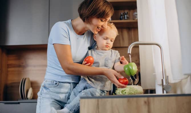 The Best Way to Wash Fruits and Vegetables