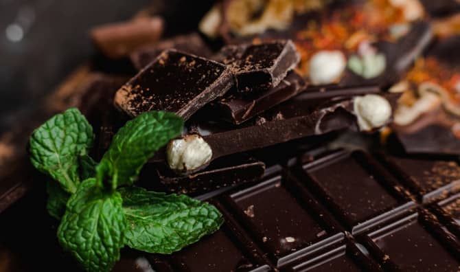 6 Reasons Chocolate is Actually Good for You [LIST]