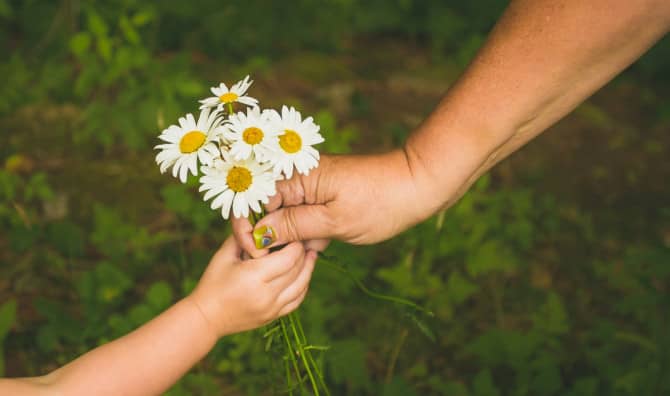 Random Acts of Kindness Transform This Ordinary Man into a Hero [VIDEO]