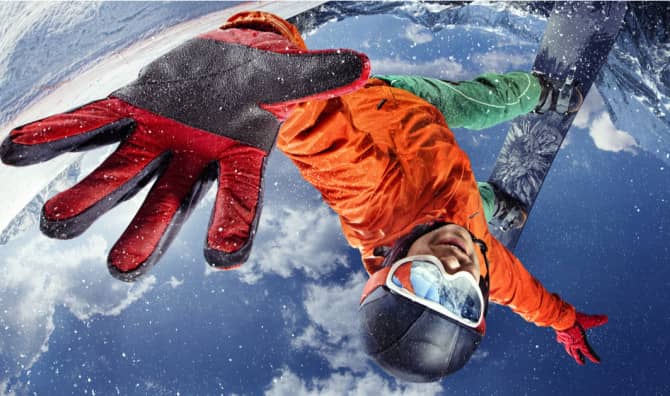 10 GoPro Videos of Extreme Sports Enthusiasts Pushing the Limits [LIST]