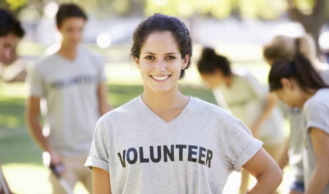 6 Invaluable Lessons You Learn from Volunteering