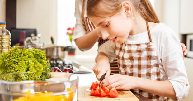 This NGO Teaches High Schoolers How to Cook Healthy Food