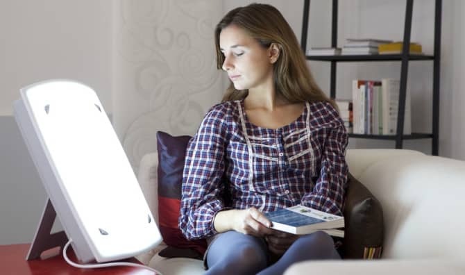 How to Overcome the Winter Blues With a Simple Lamp