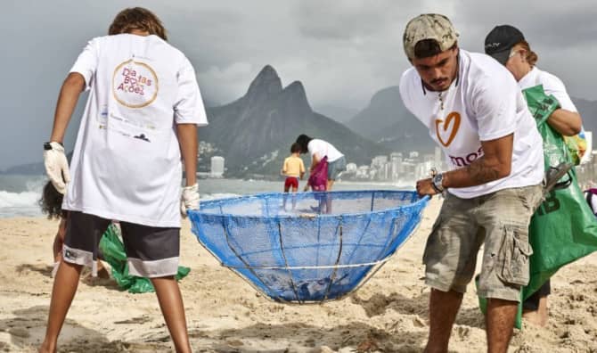 52 Big and Small Good Deeds to Help Change the World in 2019