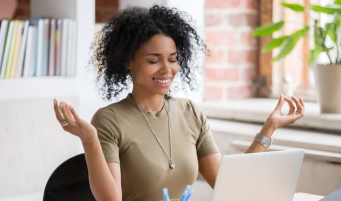 5 Micro Meditations That Can Help You Calm Your Mind Anytime