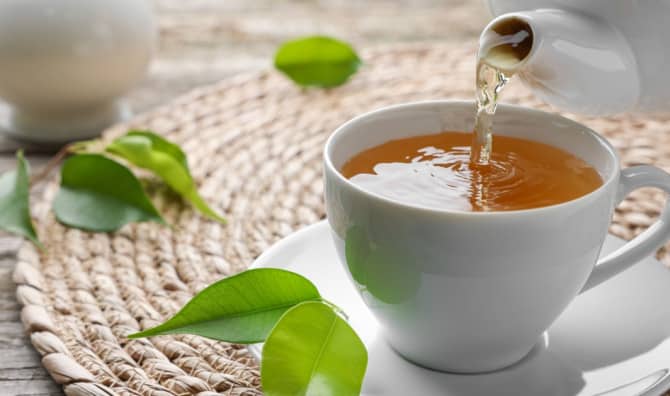 7 Beneficial Reasons to Drink Green Tea