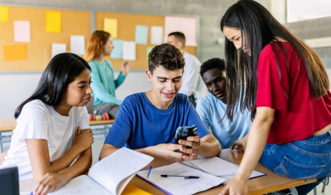 Ways to Navigate the Digital World When You Have a Short Attention Span