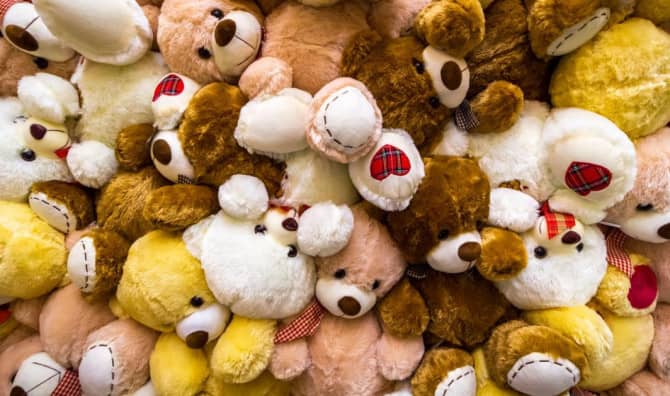 Ice Hockey Fans Break Teddy Bear Toss Record