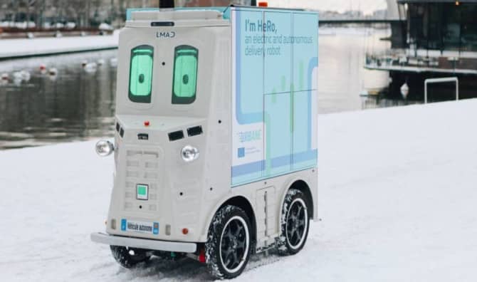 Robots are Helping to Deliver Christmas Packages