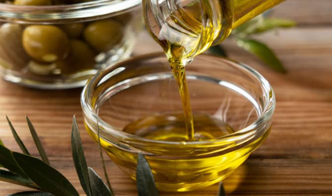 7 Wellness Benefits of Olive Oil to Explore