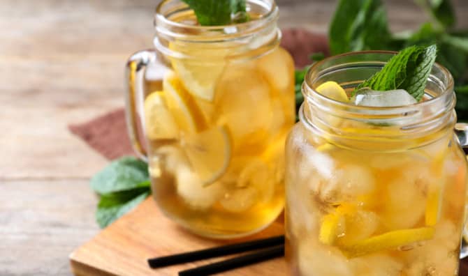 5 Herbal Teas to Cool You Down