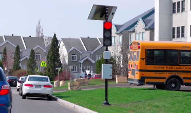 This Traffic Light Only Turns Green for Good Drivers