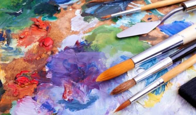 Teen Artist Takes Up Painting While Homebound