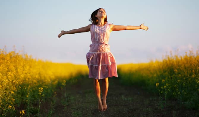 Helping Others Could Boosts Happiness