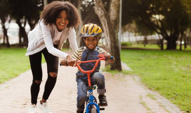 A Pop-Up Bicycle Library Opened to Get People Cycling