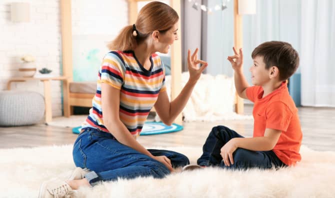 This App Makes it Easy For People to Learn Sign Language