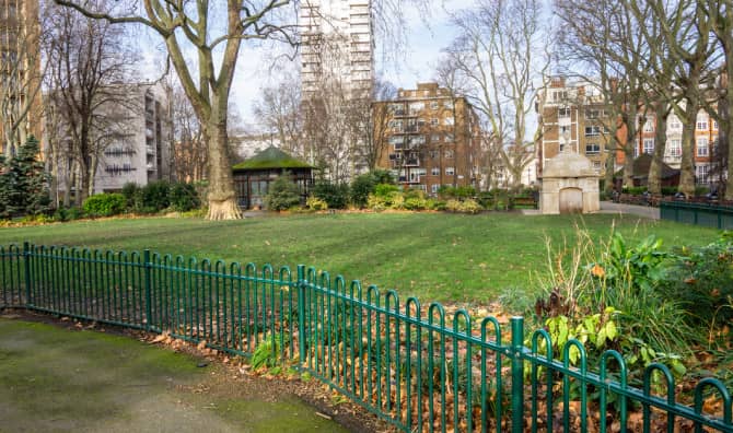 New ‘Tube’ Map for Walkers Shows London’s Green Spaces