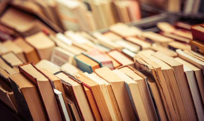 Books Reclaim the Spotlight – for 3 Minutes