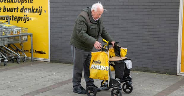 Dutch Supermarket Begins Two Initiatives to Help Fight Loneliness