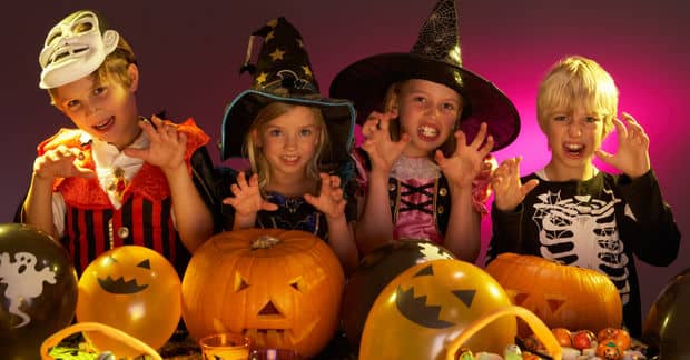 Healthy and Fun Candy Alternatives to Hand out for Halloween