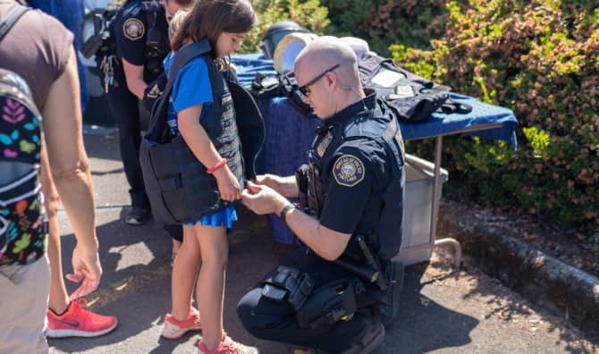 How an Act of Kindness Made This Police Officer a Neighborhood Hero